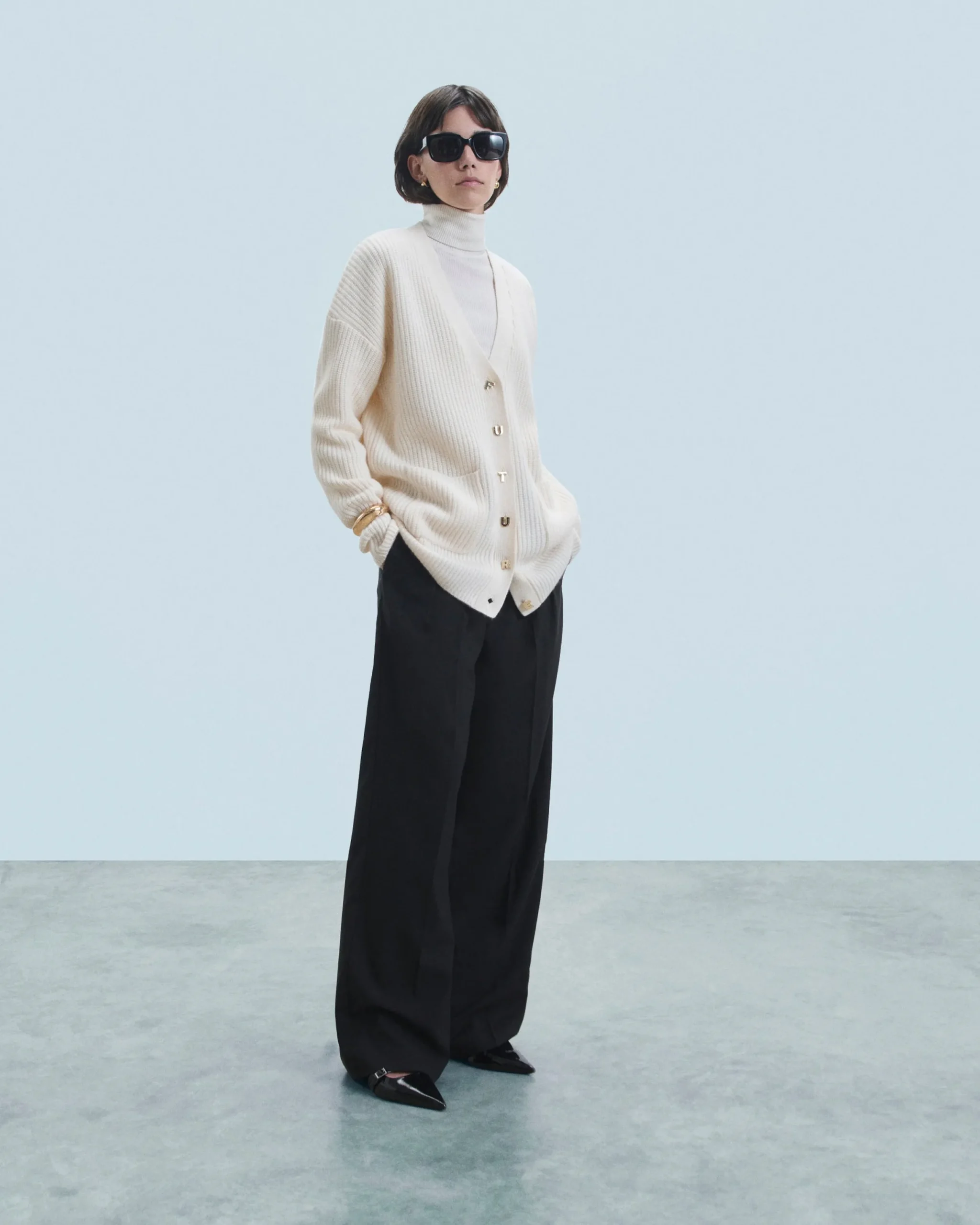 FROM FUTURE Pull Cardigan Ecru Hot