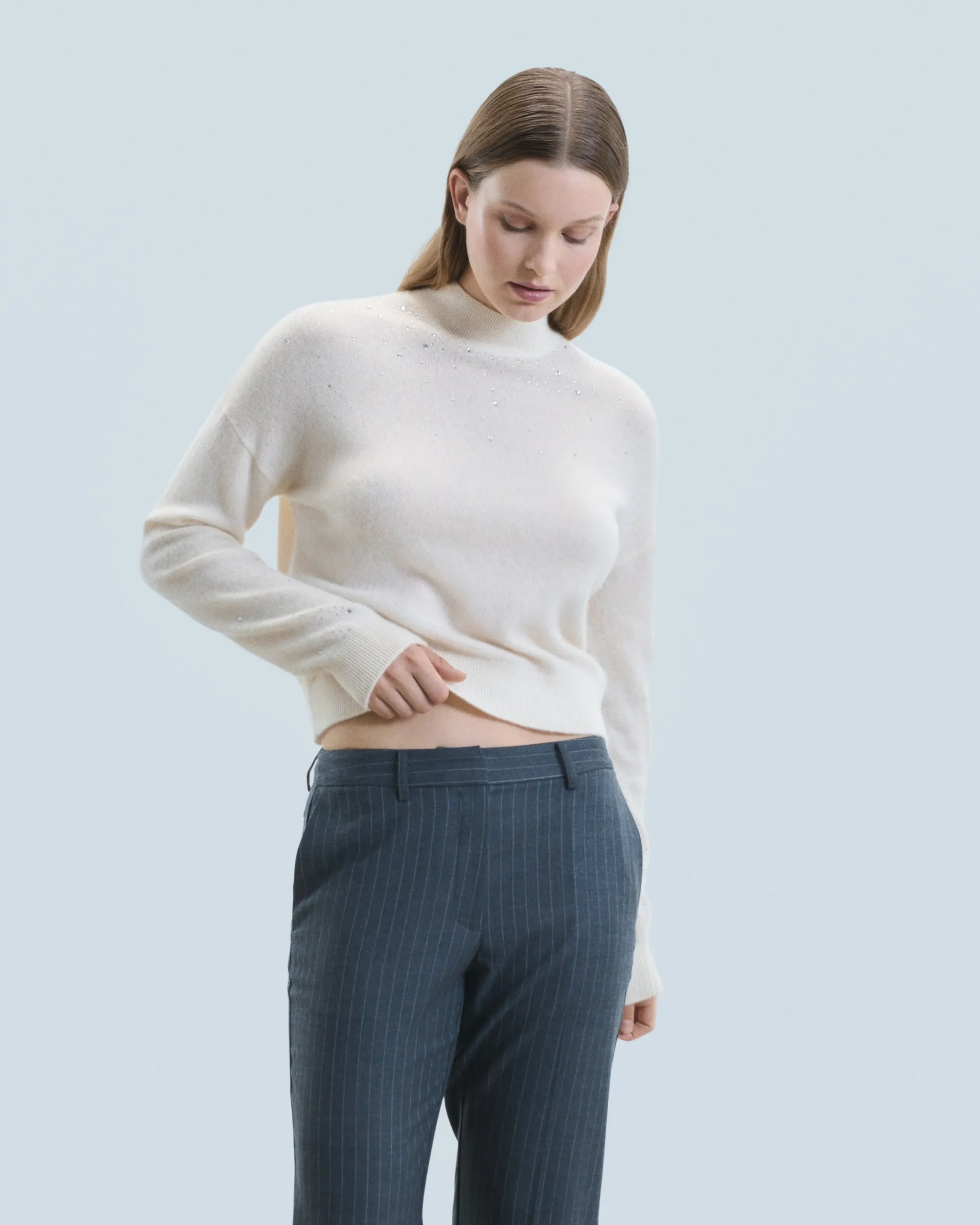 FROM FUTURE Pull Col Montant Strass Léger Ecru Shop